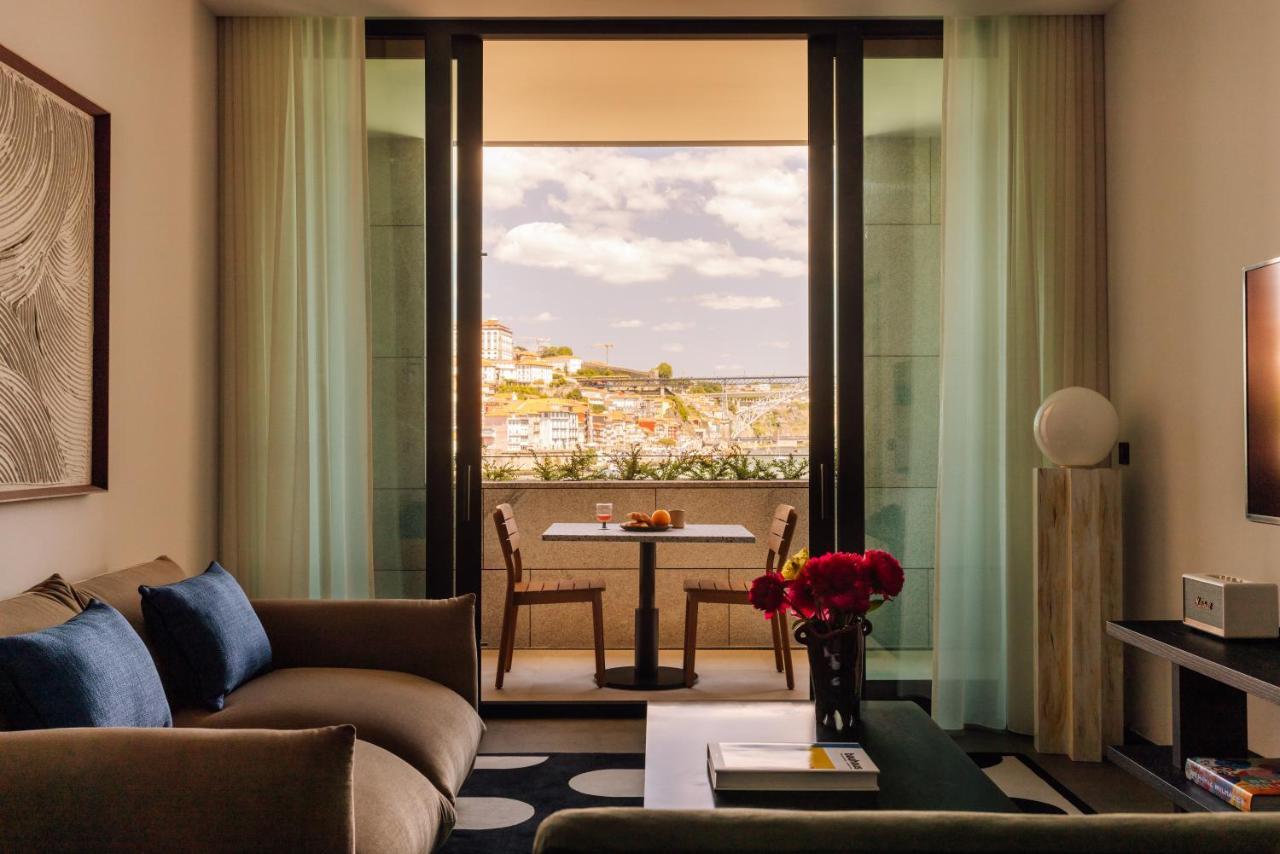 The Rebello Hotel & Spa - Small Luxury Hotels Of The World บีลาโนวาเดกายา ภายนอก รูปภาพ