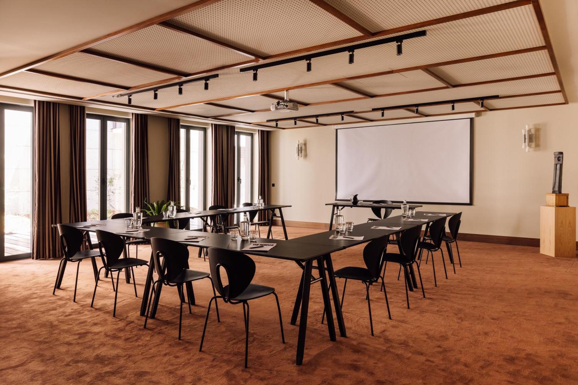 The Rebello Hotel & Spa - Small Luxury Hotels Of The World บีลาโนวาเดกายา ภายนอก รูปภาพ Meeting room